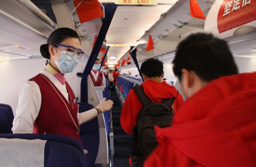 陸續飛往廣東,拉開