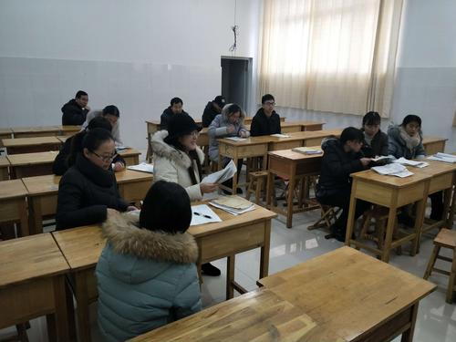 菏泽一中南京路校区物理组举行磨课活动