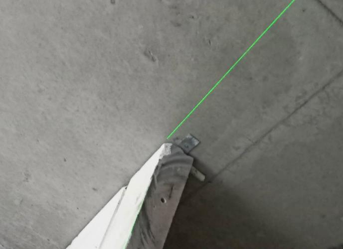 alc板安装联接常用配件有u型卡,钩头螺栓,l型