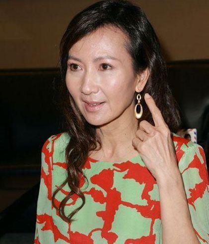 赵雅芝老了,陈美琪老了,叶童老了,只有她60岁看起来像26岁