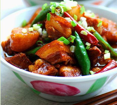  p>红烧坨坨肉是一道菜品,主料为 a href="#" data-lemmaid="4342">