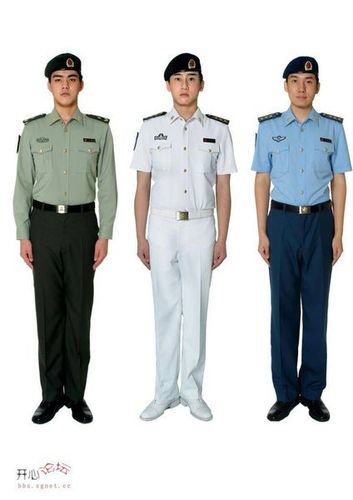 2条回答  1 分钟前  热心网友 夏常服 追答: 注意陆军的是长袖款