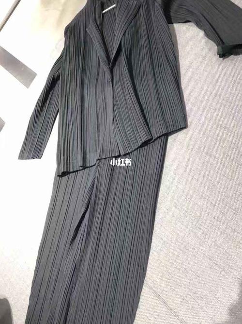 日本奥莱的三宅一生衣服_三宅一生怎么样_日本_丝巾_奥莱_时尚_时尚