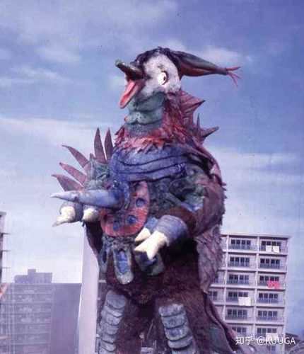 为什么奥特曼里的鸟形怪兽都有很强的战斗力?