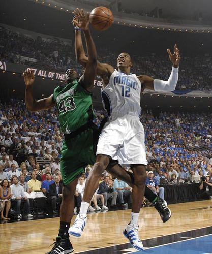 组图:两盖帽高手pk 霍华德帕金斯"再续前缘"