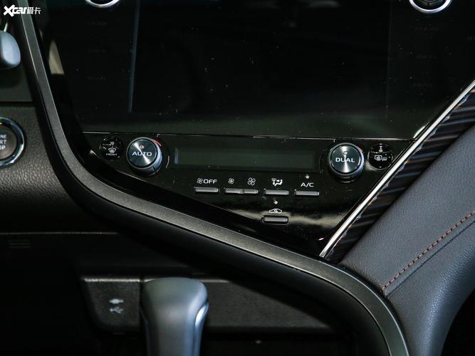 【2019款凯美瑞2.0g 豪华版_中控区_279/1494张图片】