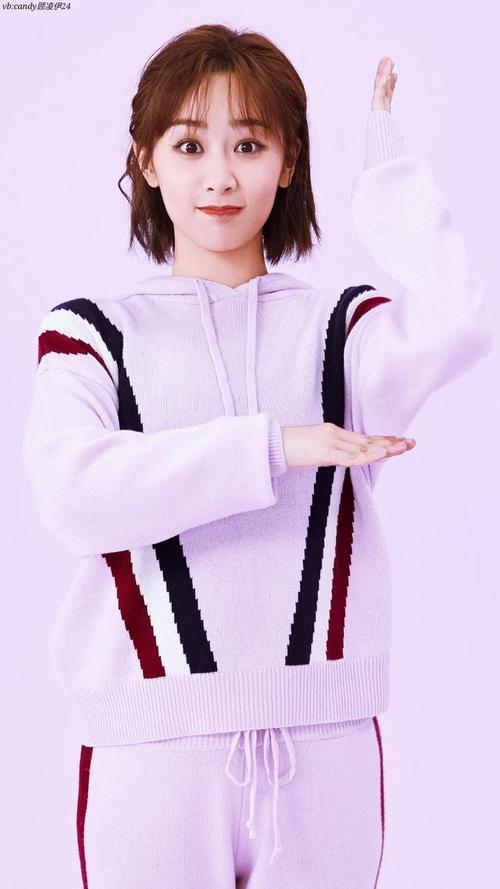 杨紫的日常穿搭少女感满满
