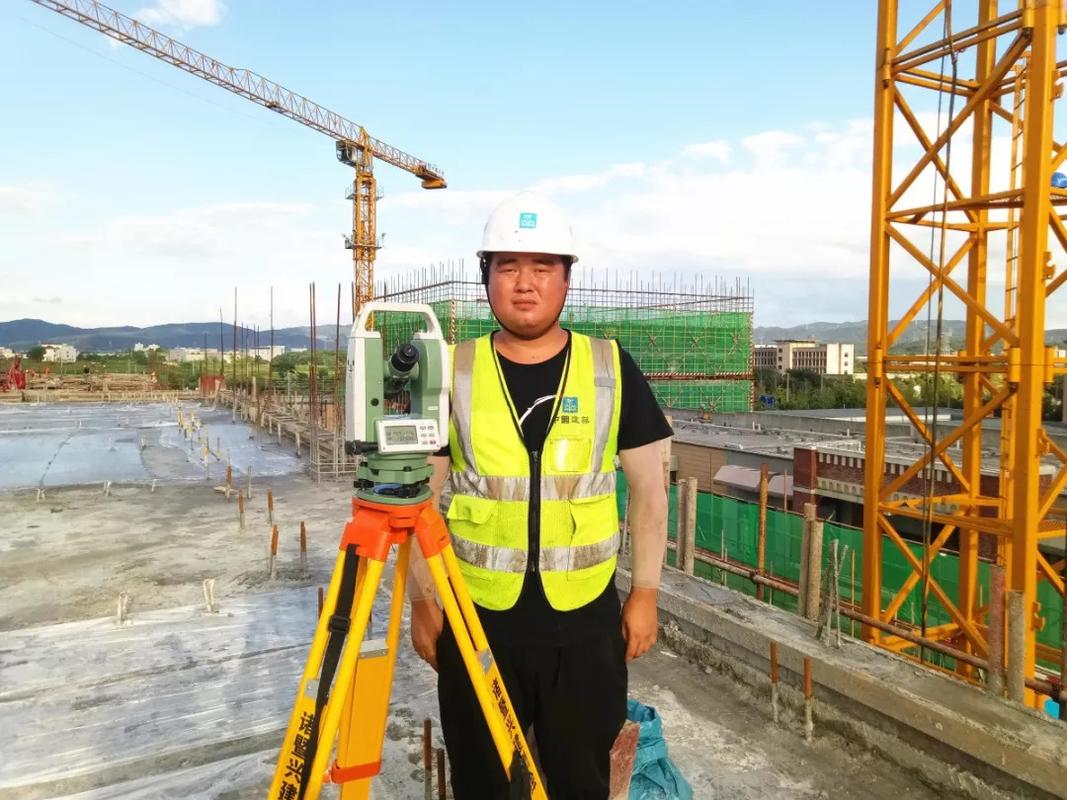 寻找"最美建筑工匠" :农民工测量员,奋斗成就人生梦想