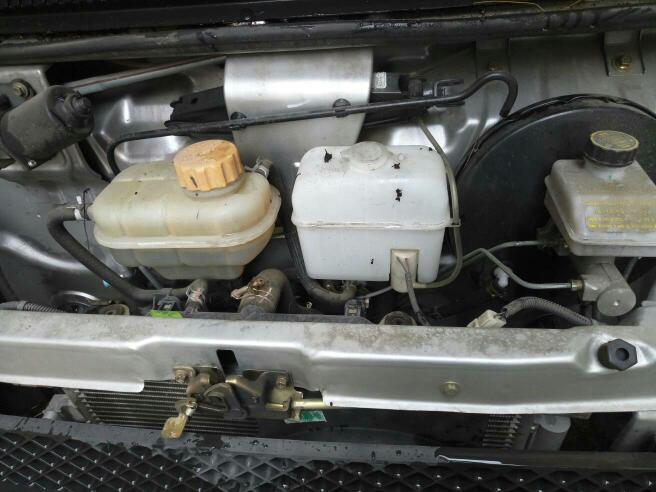 五菱小货车,这哪一个箱子是水箱?