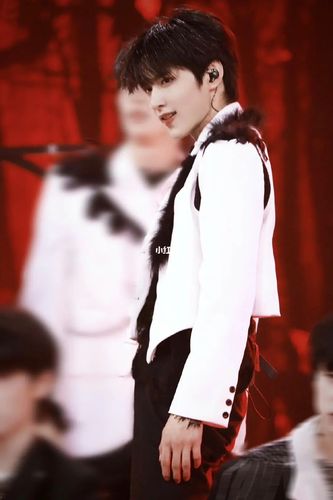 刘耀文cover《criminal》_刘耀文_criminal_娱乐_音乐