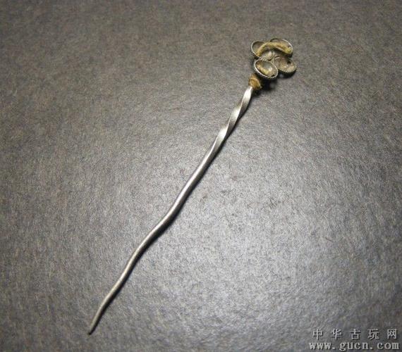 特价清代.老纯银绞身花卉头银簪(上面的老宝已脱落)