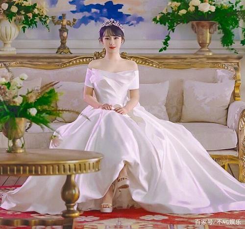 杨紫婚纱花絮照曝光,离开百万修图师,真实身材我没