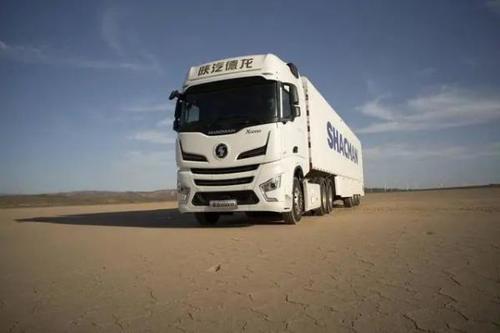 陕汽德龙x6000 国产高端重卡登上世界舞台