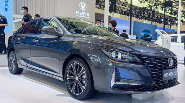 全新车型线下亮相长安汽车闪耀2021天津车展