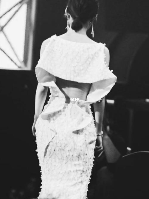 赵丽颖背影照_赵丽颖_娱乐_明星娱乐资讯