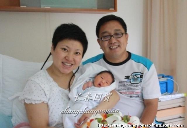 著名笑星句号半岁小女儿