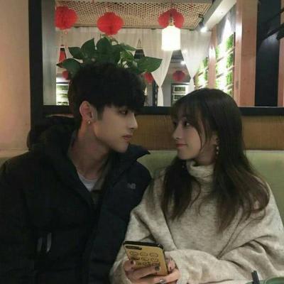 甜蜜幸福情侣cp头像合照两张2018 你的心是我无法到达