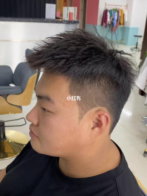 微胖男士适合的发型推荐_男士发型_发型_时尚_发型