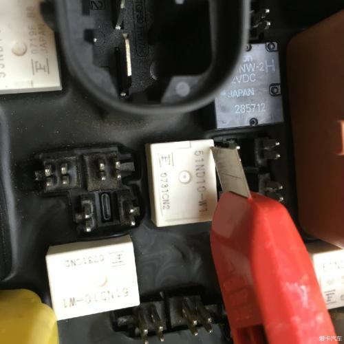 标致307双密封继电器干什么用的?