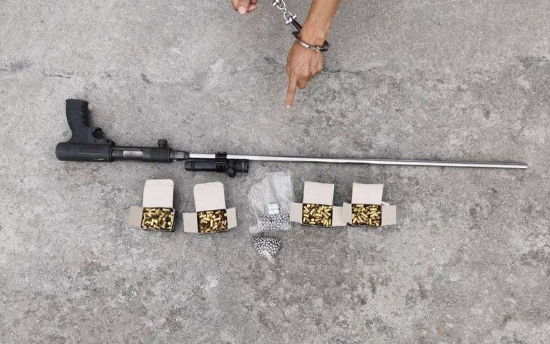 河池民警查获一起非法持有改造枪支案,这个人被逮住
