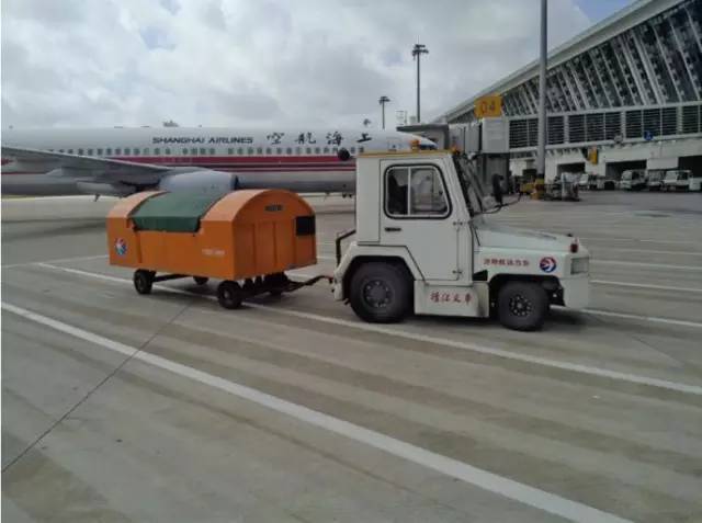 ▼货物牵引车◆◆  ◆那么托运都需要哪些特种车辆呢?