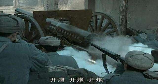 李云龙上万人围攻几百鬼子,还要有二营长的意大利炮助攻