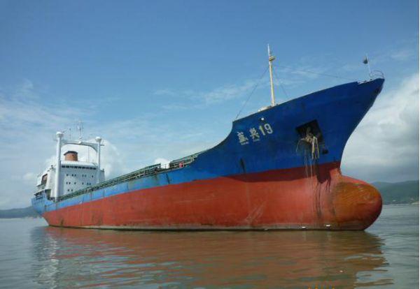 10000吨散装运货船
