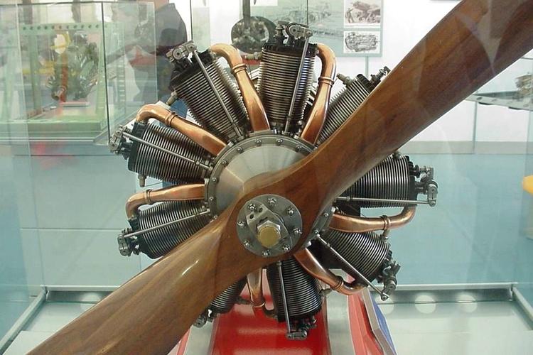 一,活塞式发动机