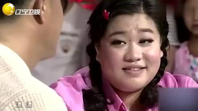 小品:蒋诗萌化身胖大脚,爆笑上演乡爱经典片段,笑翻全场观众