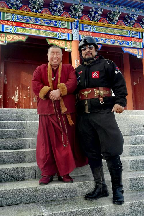 《这个冬季不太冷》之一"东藏"辽宁阜新瑞应寺正在修建时轮金刚塔