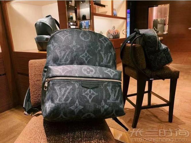 【lv双肩包】2021年早春系列男款双肩包 最新限量款旅行背包45218