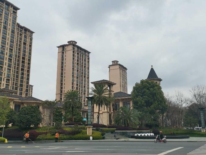 今天去面了一所贵族学校——星河湾双语学校,这是上海排名第三的双语