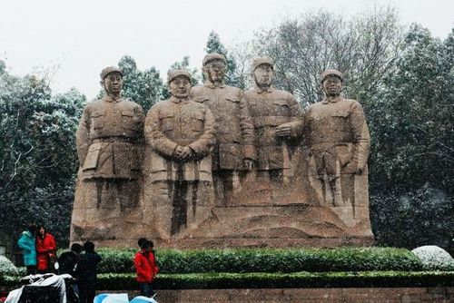 江苏徐州淮海战役纪念馆,五大前委雕像