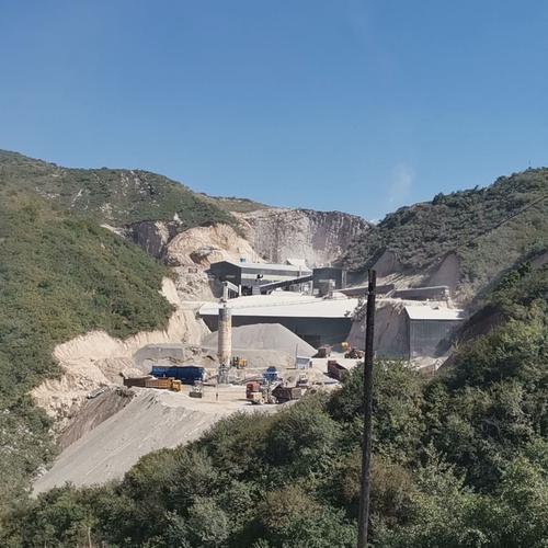 石灰岩矿山采石场转让