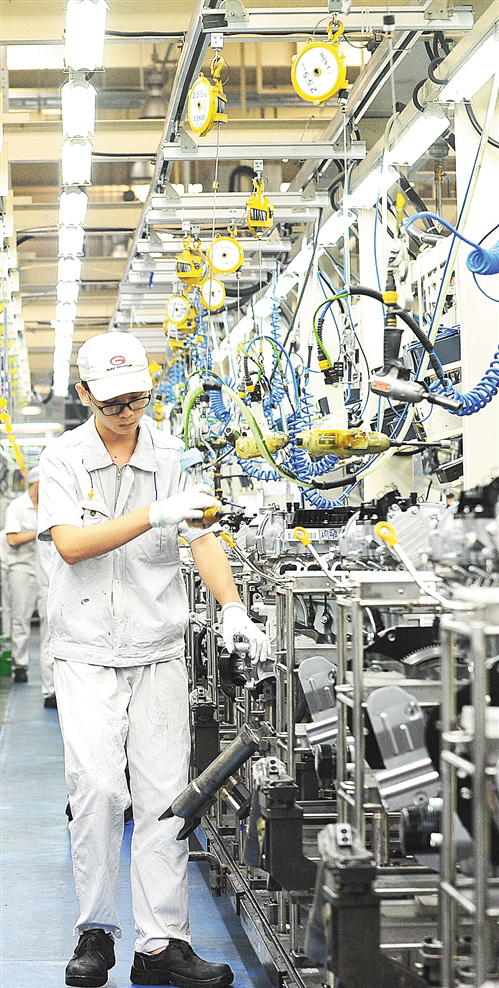 图④ 广汽传祺动力总成工厂发动机生产线.