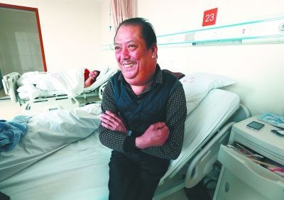 男子白酒当茶33年喝24万斤脖子长脂肪瘤图