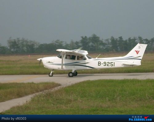 塞斯纳172_塞斯纳172r