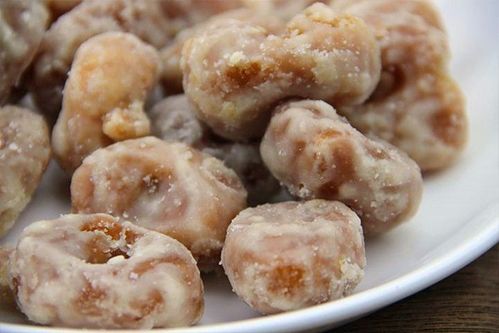 游云南品特色美食之十五:陆良的麻衣馓子,又称血灌肠