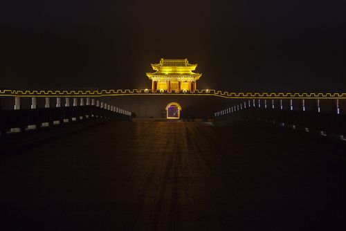邯郸广府古城夜景 魅影勾魂不敢直视