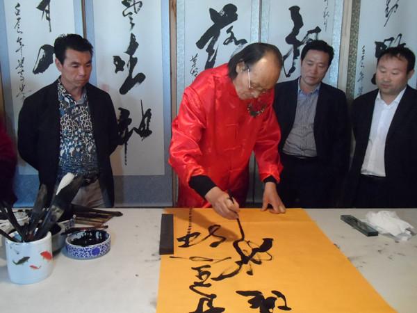 您好欢迎来到梁奇忠老师个人网站联系方式15105217030