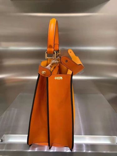 fendi peekaboo_fendi peekaboo_芬迪怎么样_fendi_时尚_箱包