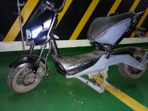 雅迪极光改装(赛车风格)