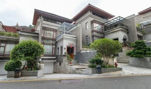 罗湖区莲塘 仙湖山庄二期(别墅) 9室6厅5卫 213平米