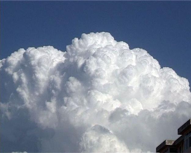 科普丨为什么云的底面是平的?