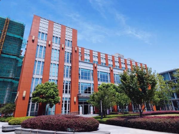 上海育路网 国际学校 华二紫竹国际学院 新闻动态 正文   华二紫竹