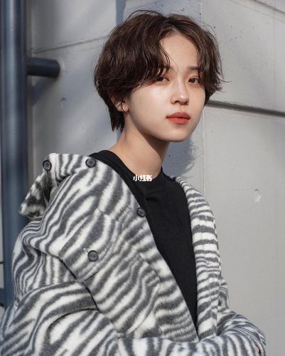 甜酷风_发色_脸型_发型_自然棕色_设计_发色分享_时尚