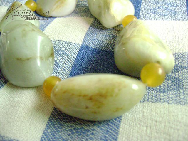 正宗和田玉籽料,大手串