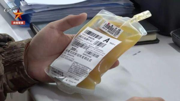 独家画面!记者跟拍火神山血浆输注治疗全过程