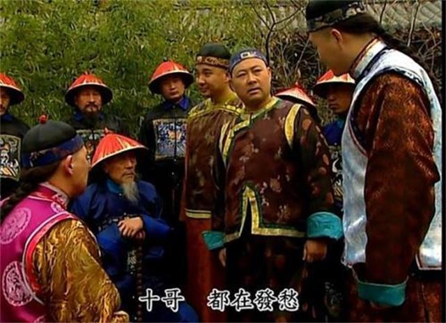 状元爱玩纸牌丢了一张, 第二天雍正竟从袖筒抽出来, 说: 接着玩