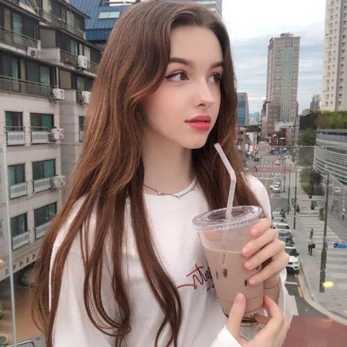 elina karimova
